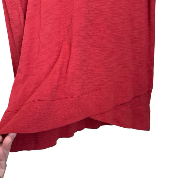 Sundance Red Long Sleeve Assymetrical Hem Tee Women Sz M - Picture 4 of 5